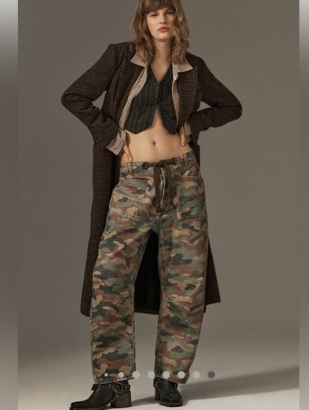 We The Free Moxie Camo Print Low Slung Pull On Barrel Jeans 26